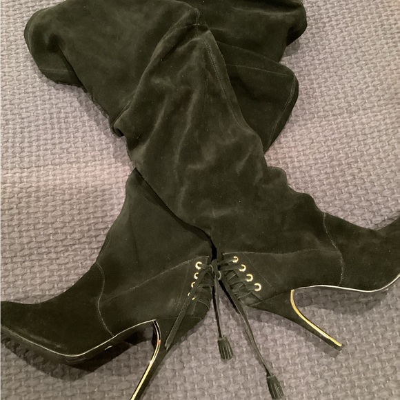 Boots - Picture 6 of 11